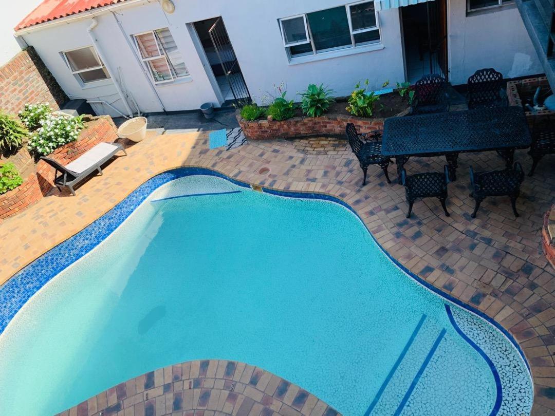 Palm Heaven B&B อีสต์ลอนดอน ภายนอก รูปภาพ